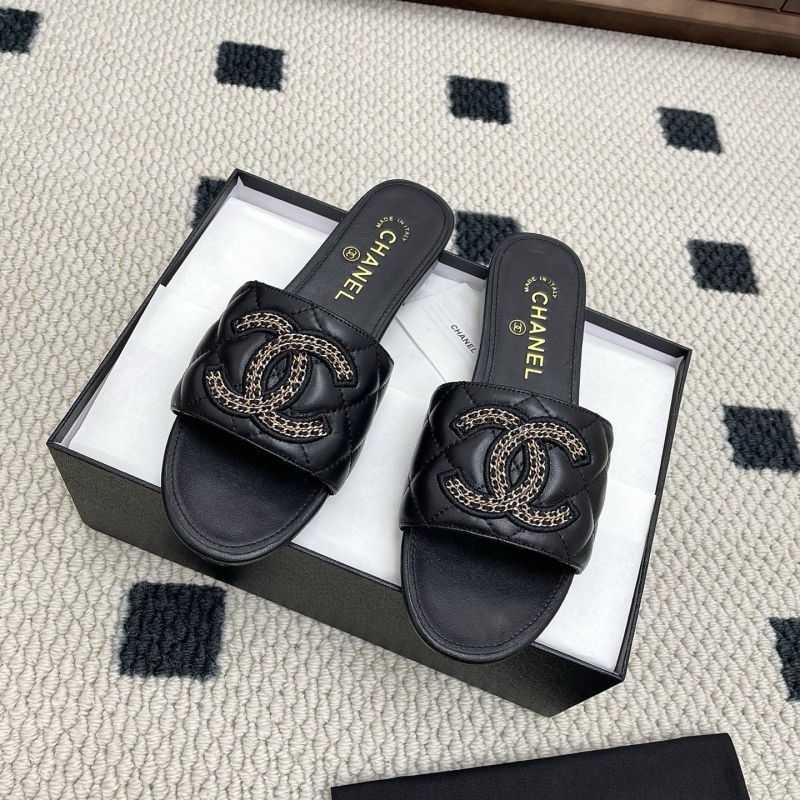 Ch**el slippers